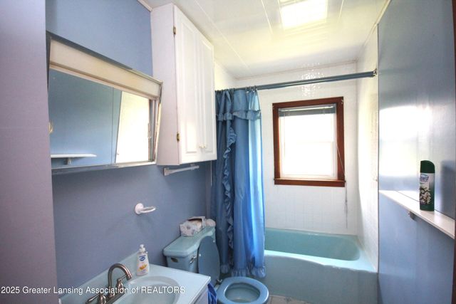 1694 W Solon Road, Dewitt, MI 48820