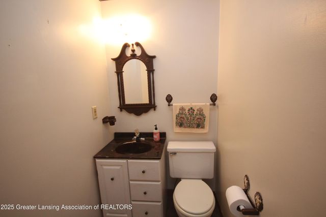 1694 W Solon Road, Dewitt, MI 48820