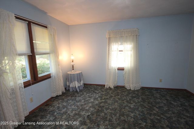 1694 W Solon Road, Dewitt, MI 48820