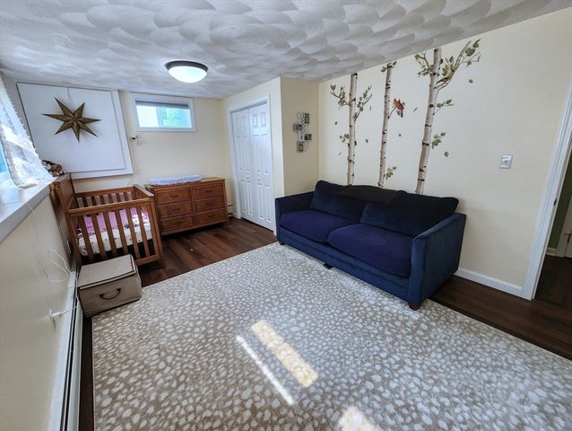 4 Amherst St, Billerica, MA 01862