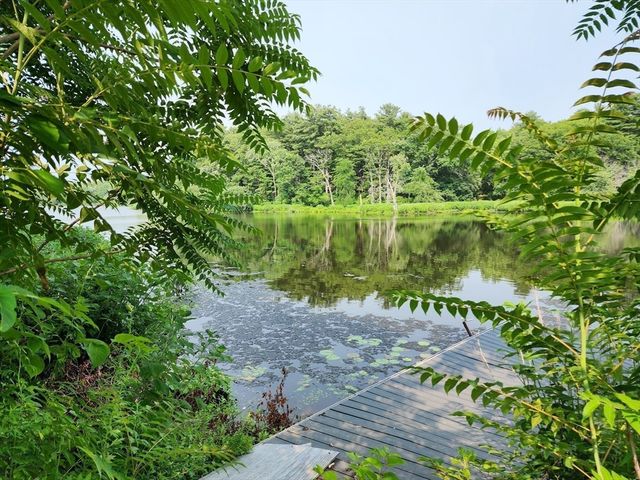 4 Amherst St, Billerica, MA 01862