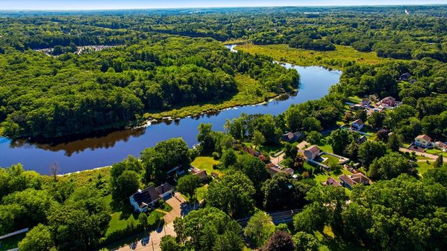 4 Amherst St, Billerica, MA 01862