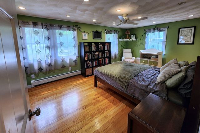 4 Amherst St, Billerica, MA 01862