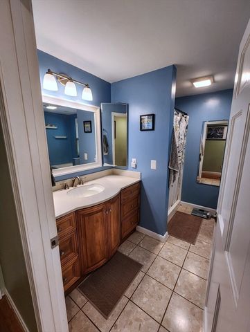4 Amherst St, Billerica, MA 01862