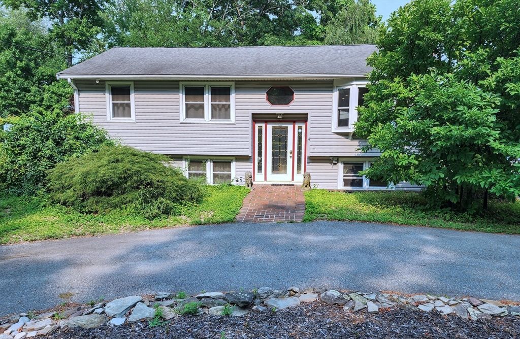 4 Amherst St, Billerica, MA 01862