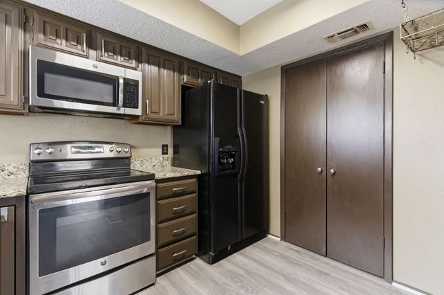 2253 Spicewood Lane, Carrollton, TX 75006