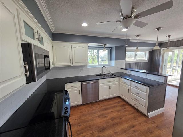 201 E 177th Street, Belton, MO 64012