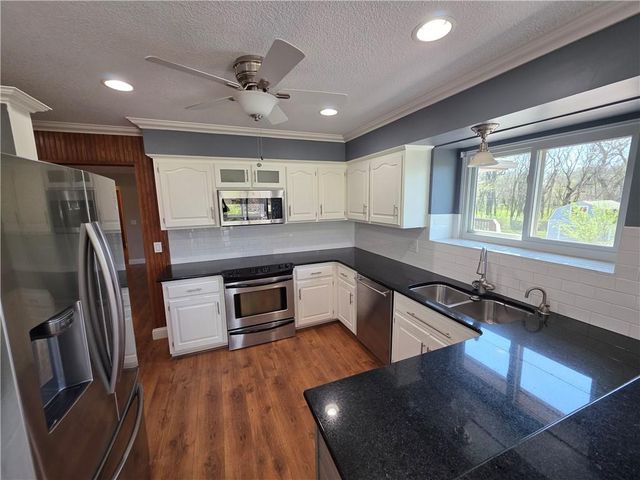 201 E 177th Street, Belton, MO 64012