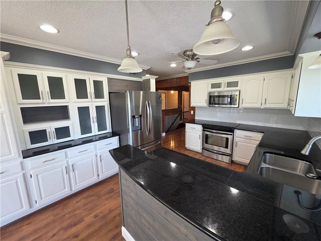 201 E 177th Street, Belton, MO 64012
