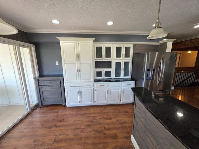 201 E 177th Street, Belton, MO 64012