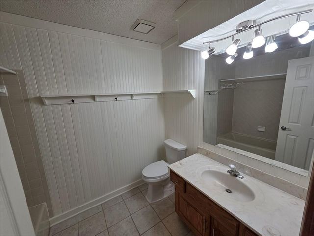 201 E 177th Street, Belton, MO 64012