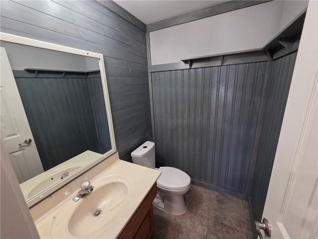 201 E 177th Street, Belton, MO 64012
