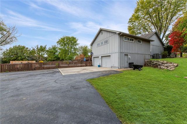 201 E 177th Street, Belton, MO 64012