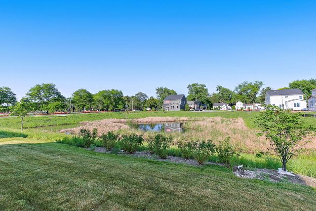 128 Furnas Drive, Batavia, IL 60510