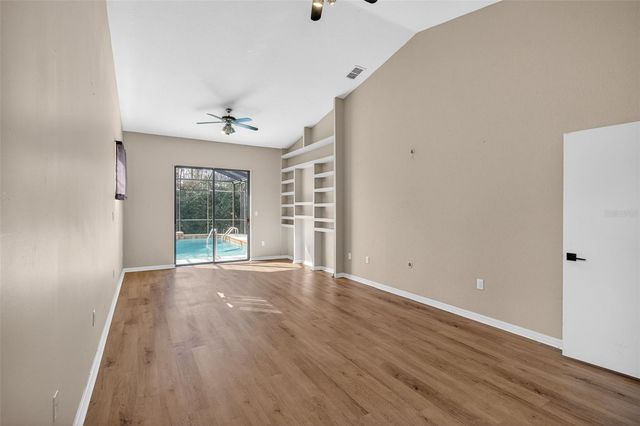 5237 LAS FLORES VIADUCT, New Port Richey, FL 34655