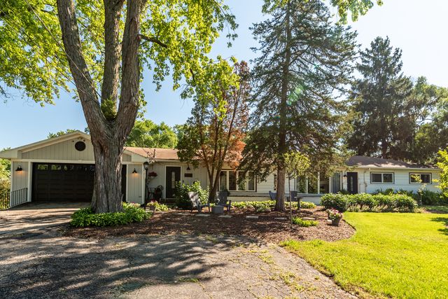 1212 Algonquin Road, Fox River Grove, IL 60021