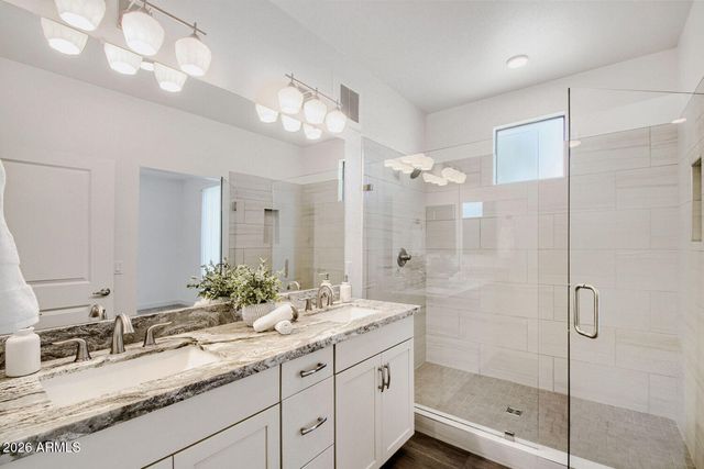 2511 W QUEEN CREEK Road 276, Chandler, AZ 85248