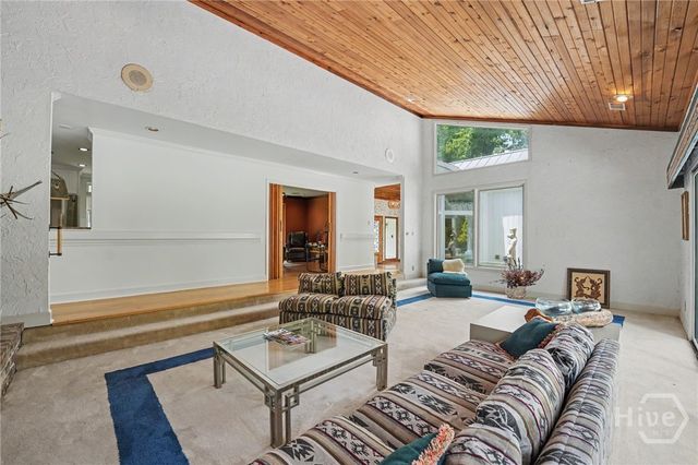 26 Hemingway Drive, Savannah, GA 31411