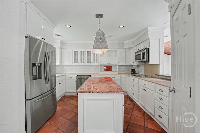 26 Hemingway Drive, Savannah, GA 31411