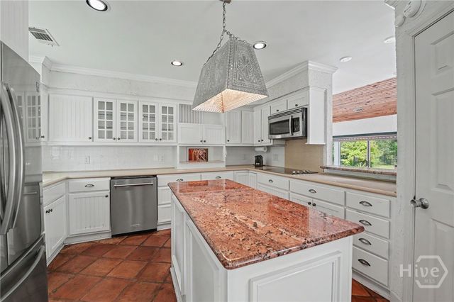 26 Hemingway Drive, Savannah, GA 31411