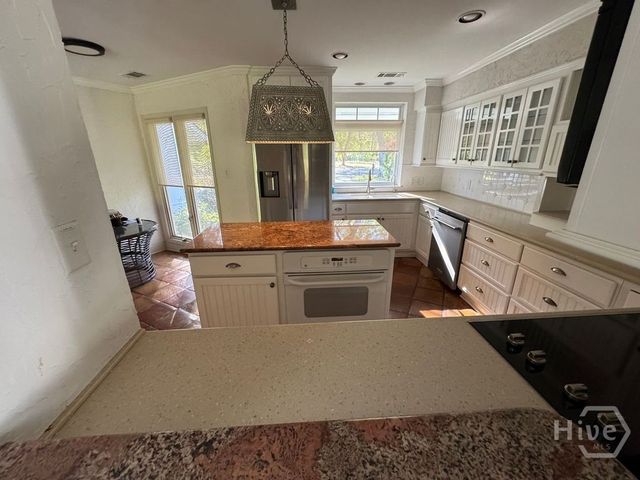 26 Hemingway Drive, Savannah, GA 31411