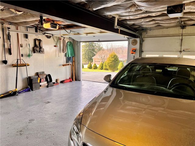 1306 Locust Ave, North Apollo, PA 15673