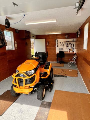 1306 Locust Ave, North Apollo, PA 15673