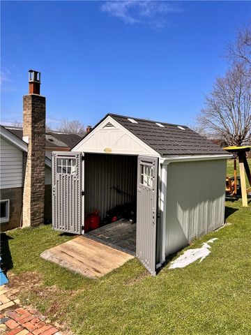 1306 Locust Ave, North Apollo, PA 15673