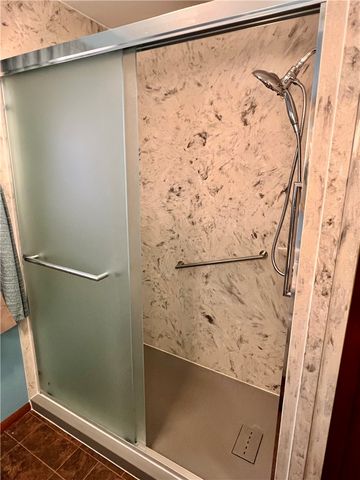 1306 Locust Ave, North Apollo, PA 15673