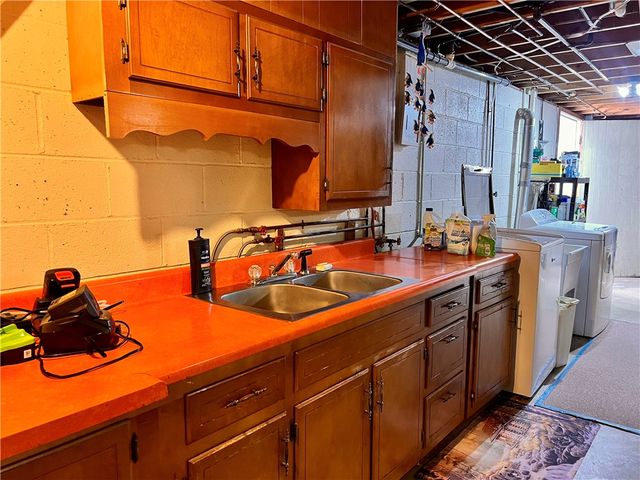 1306 Locust Ave, North Apollo, PA 15673