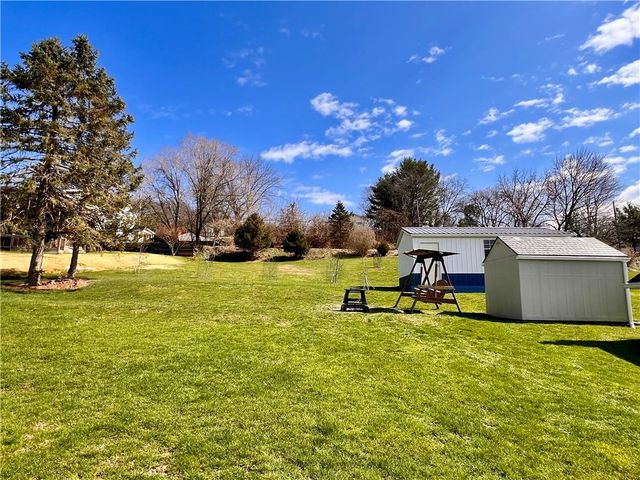 1306 Locust Ave, North Apollo, PA 15673