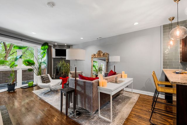2442 W Madison Street 1, Chicago, IL 60612