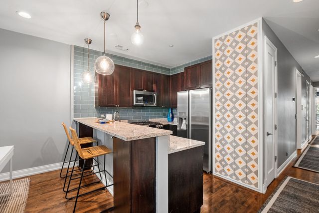 2442 W Madison Street 1, Chicago, IL 60612