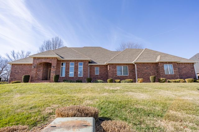 8326 Shinnecock Drive, Nixa, MO 65714