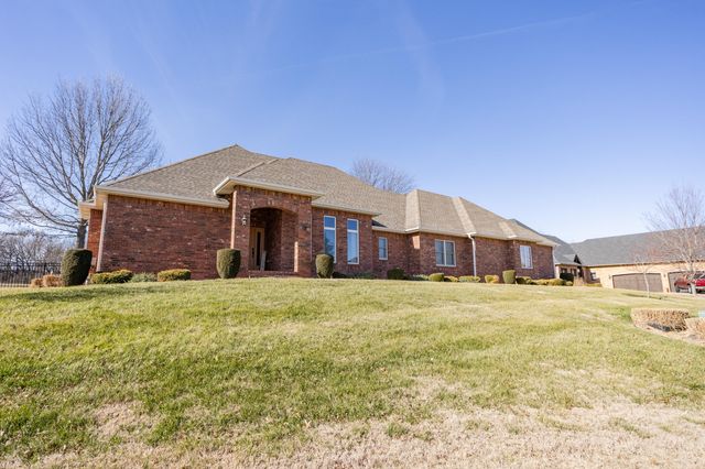 8326 Shinnecock Drive, Nixa, MO 65714