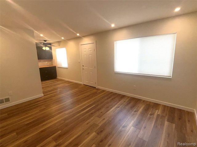 7643 Rivard Avenue, Warren, MI 48091