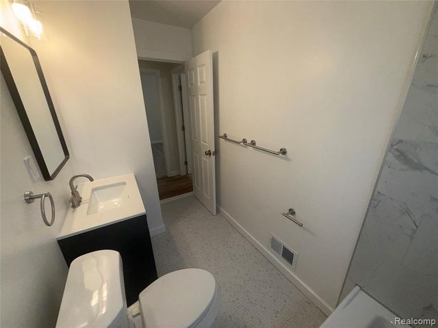 7643 Rivard Avenue, Warren, MI 48091