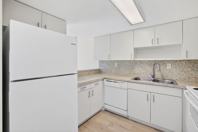 321 Gulfstream Road, Dania Beach, FL 33004