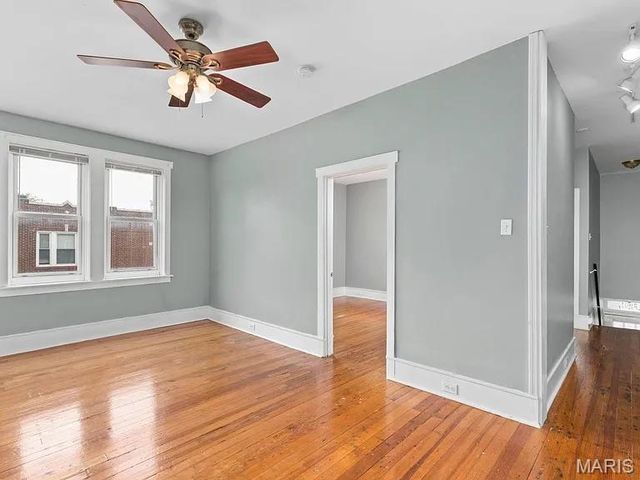 2901 Sidney Street, St Louis, MO 63104