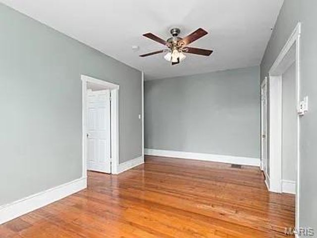 2901 Sidney Street, St Louis, MO 63104