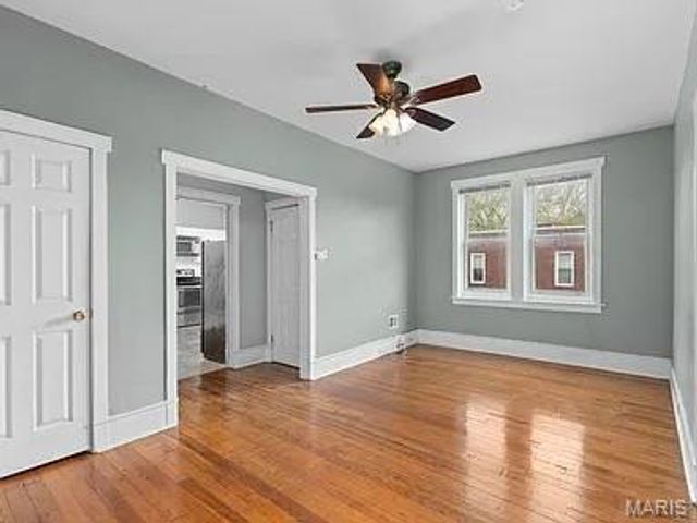 2901 Sidney Street, St Louis, MO 63104
