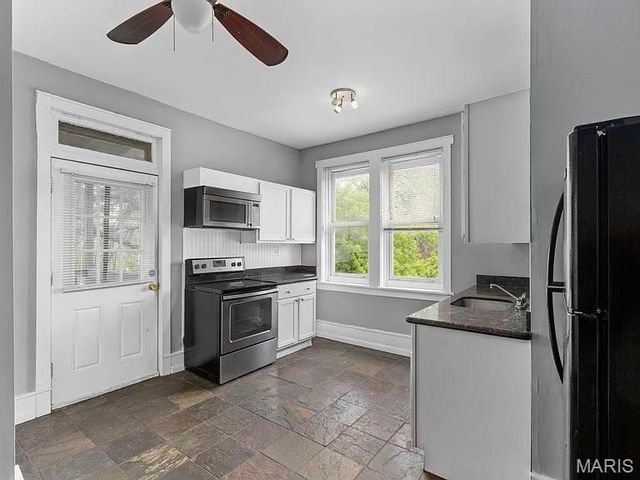 2901 Sidney Street, St Louis, MO 63104