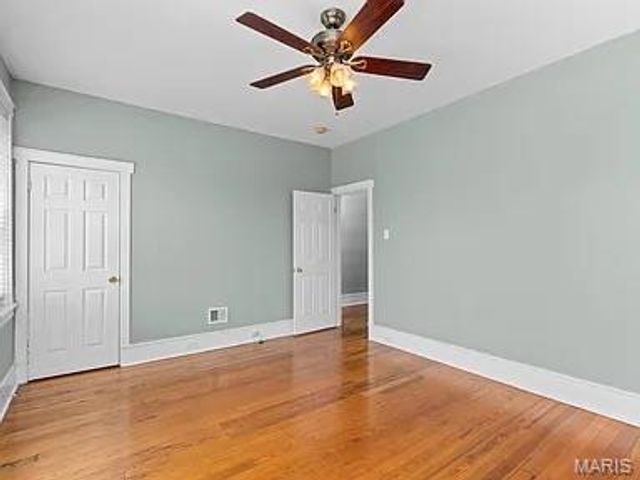 2901 Sidney Street, St Louis, MO 63104