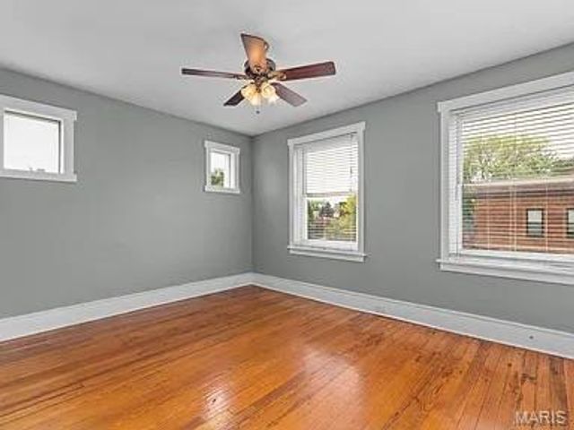 2901 Sidney Street, St Louis, MO 63104