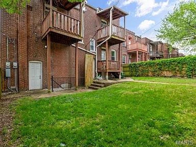 2901 Sidney Street, St Louis, MO 63104