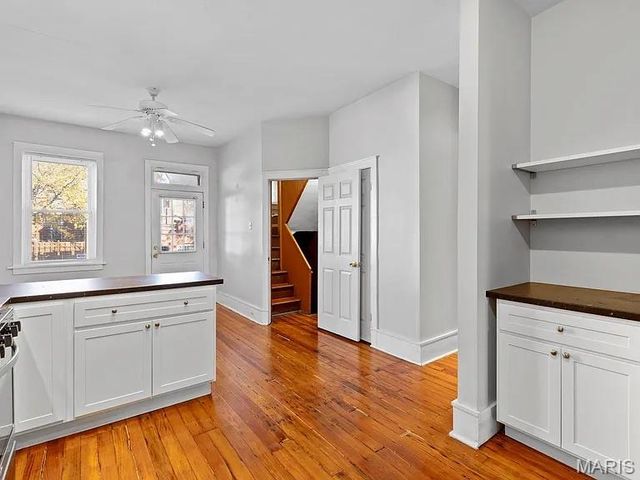 2901 Sidney Street, St Louis, MO 63104