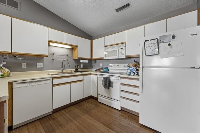 2614 Triple Crown Lane 11, Iowa City, IA 52240