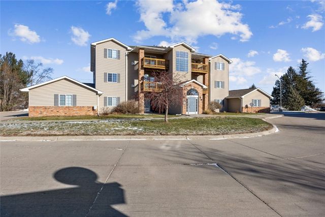 2614 Triple Crown Lane 11, Iowa City, IA 52240