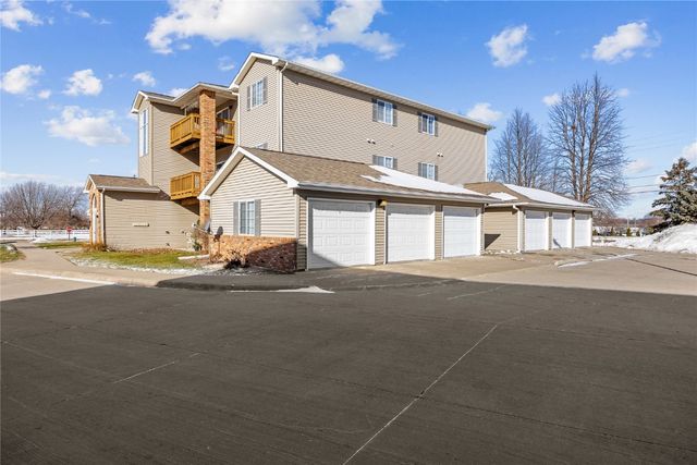 2614 Triple Crown Lane 11, Iowa City, IA 52240