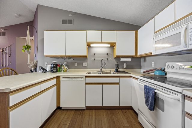 2614 Triple Crown Lane 11, Iowa City, IA 52240